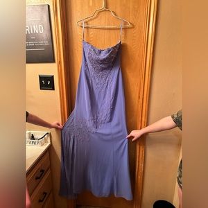 Formal dress, light purple, strapless, size 8, precious formals.